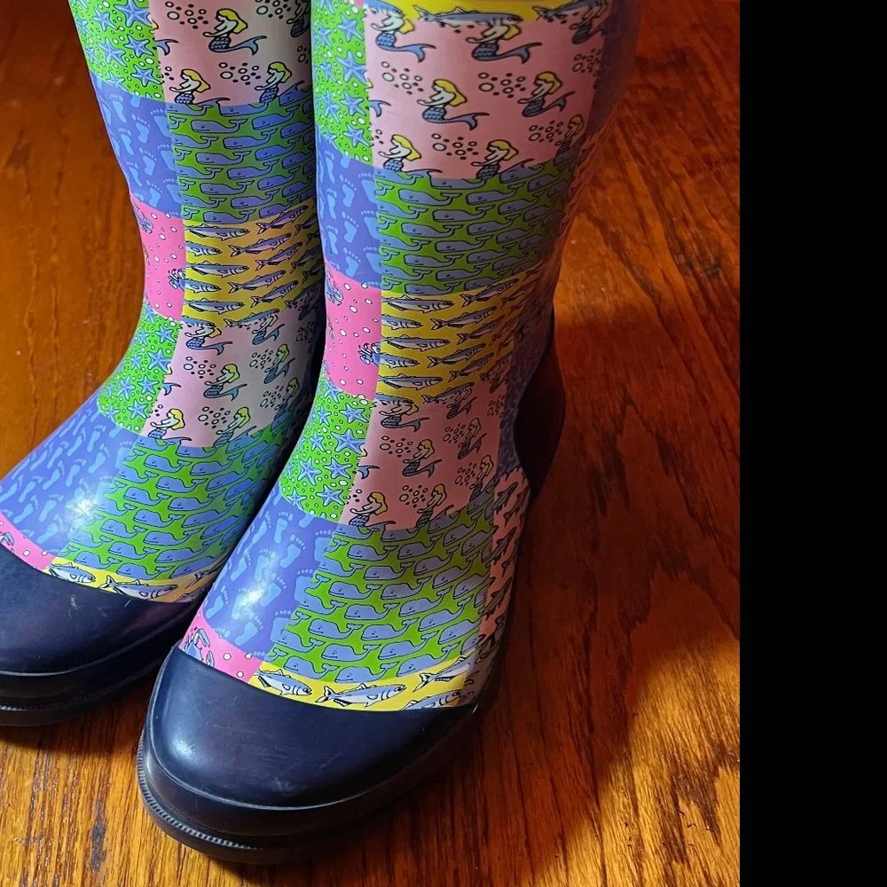 Vineyard vines rain boots size 7